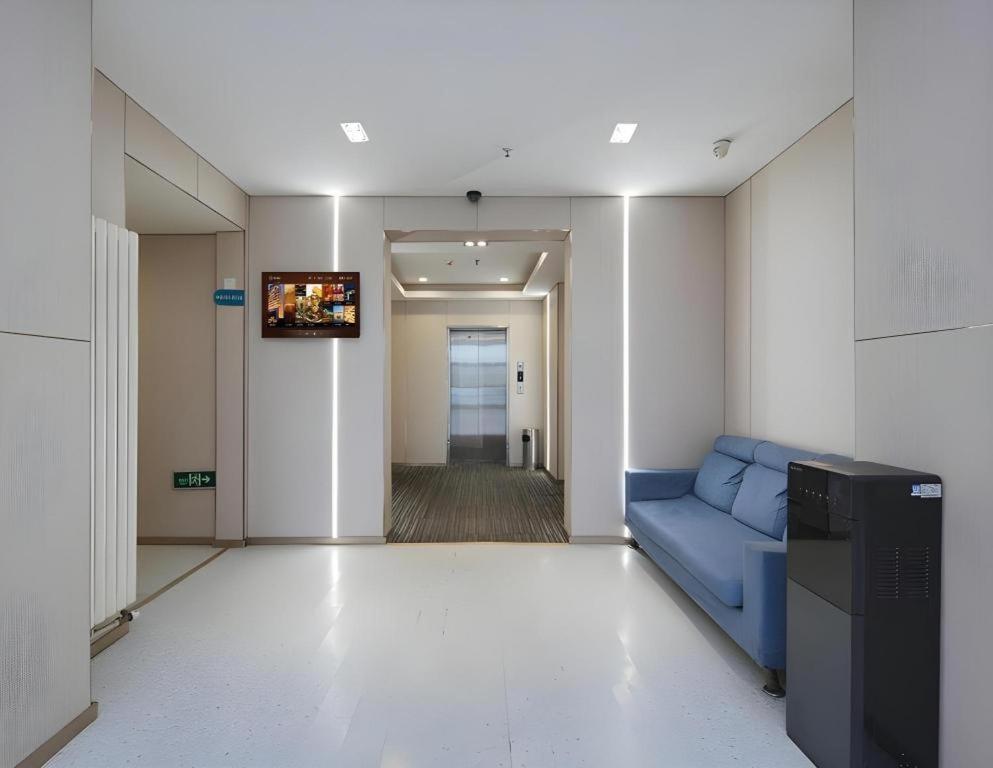 Jinjiang Inn Qingdao Wuxi Square Nanjing Road Metro Station Exterior photo